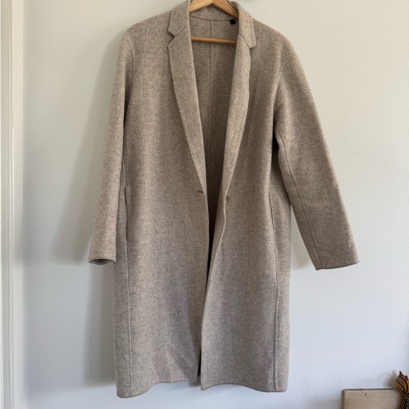 Uniqlo Women's Cacoon Coat - Picture 4 of 10